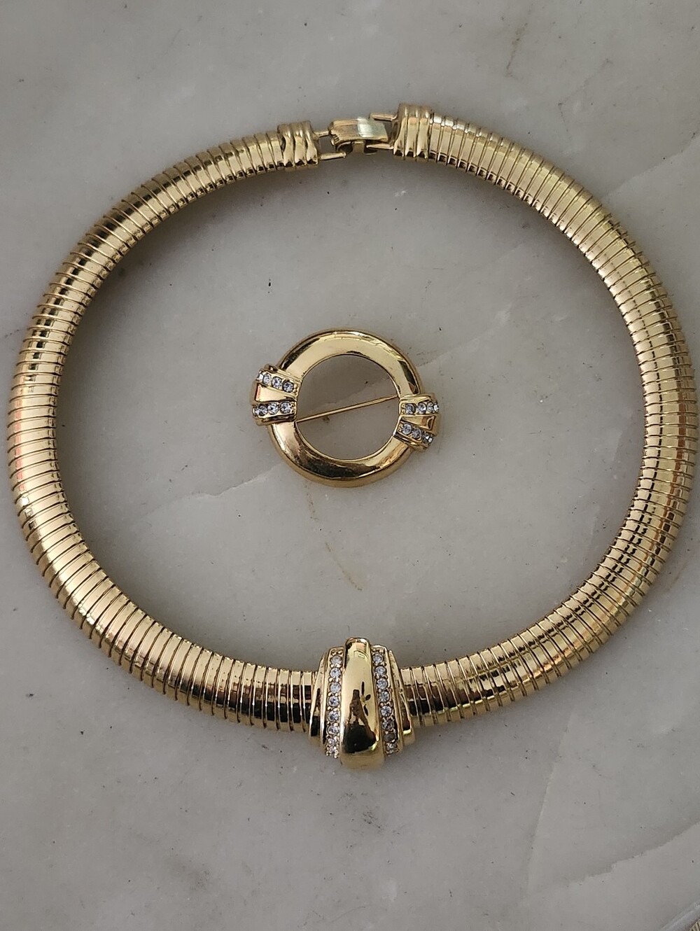 Vtg Avon Gold Tone 100th Anniversary  Rhinestone Omega Collar Necklace & Brooch